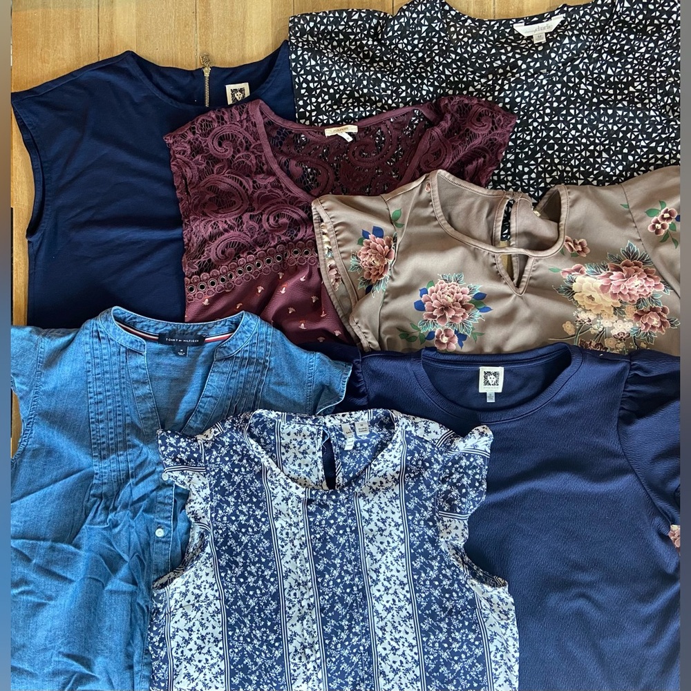 Size Medium (M) Short Sleeve/Sleeveless Bundle